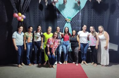 Apresentações de fim de ano da Escola Municipal “Vicente José Lucas” e CEMEI.